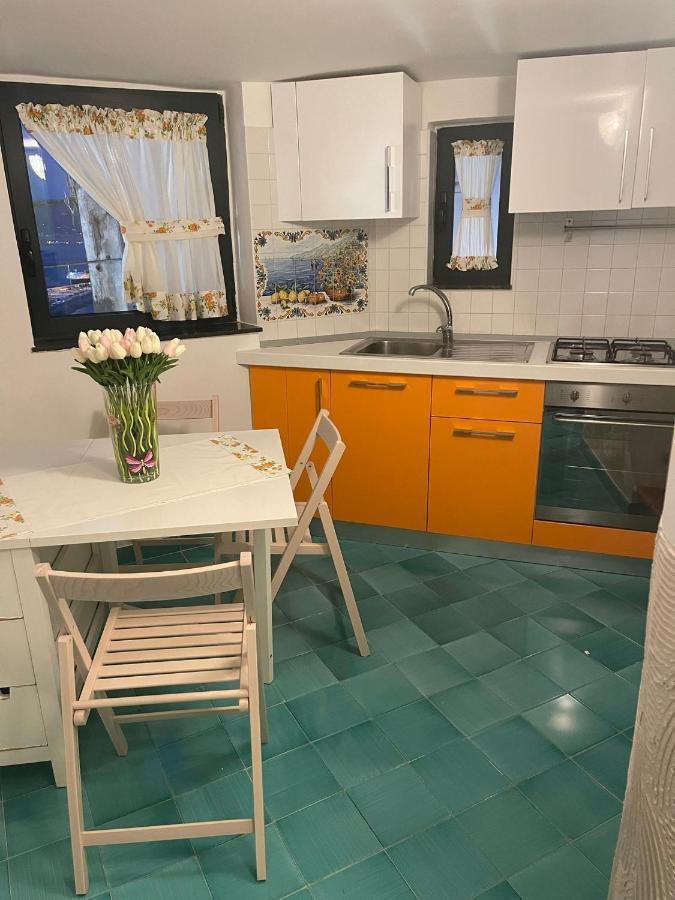 Casa Di Flora Apartment Vietri Екстериор снимка